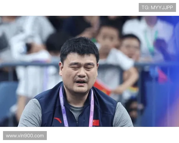 姚明恢复训练笑容满面曝光 被调侃或将在亚洲杯复出 姚明恢复训练笑容满面曝光 被调侃或将在亚洲杯复出