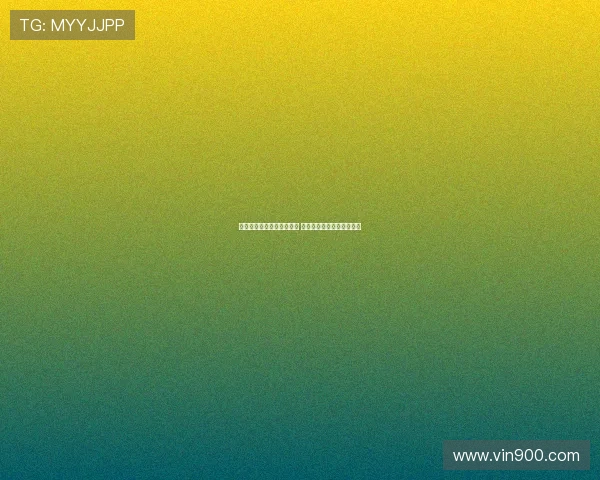 拉菲尼亚现身拜仁球迷商店 与球迷亲密互动并购买球衣